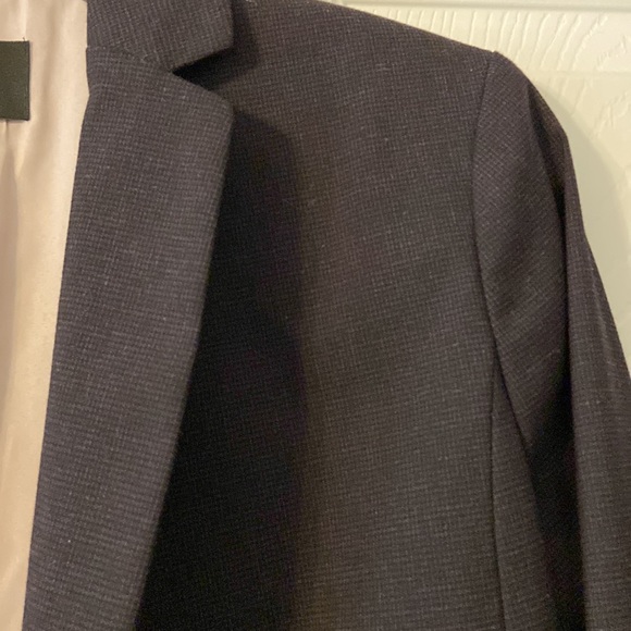 Ann Taylor size 2P blazer excellent condition length 22” bust 28” see all photos - Picture 3 of 12